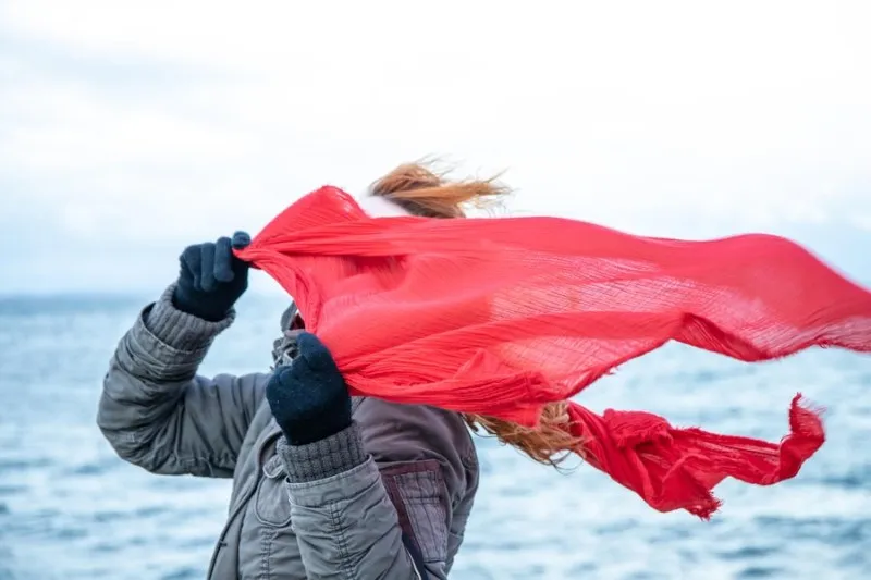 hace-viento-in-english