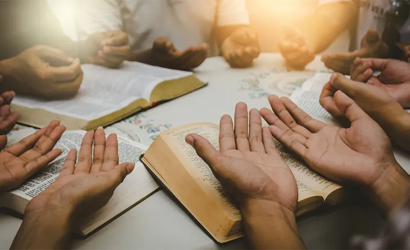 los-24-ancianos-en-la-biblia