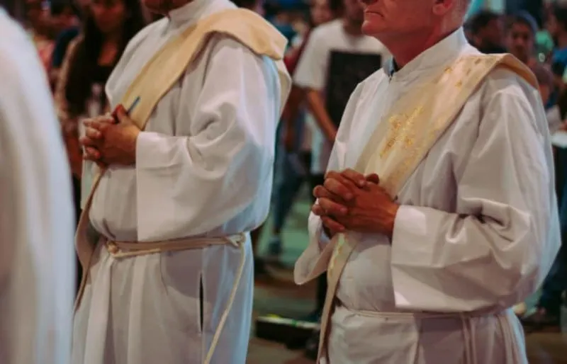que-es-un-diacono-de-la-iglesia